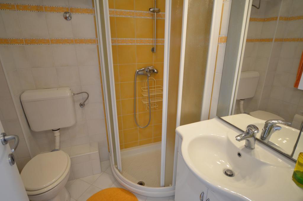 Apartment Anna Borik Rovinj Exterior photo
