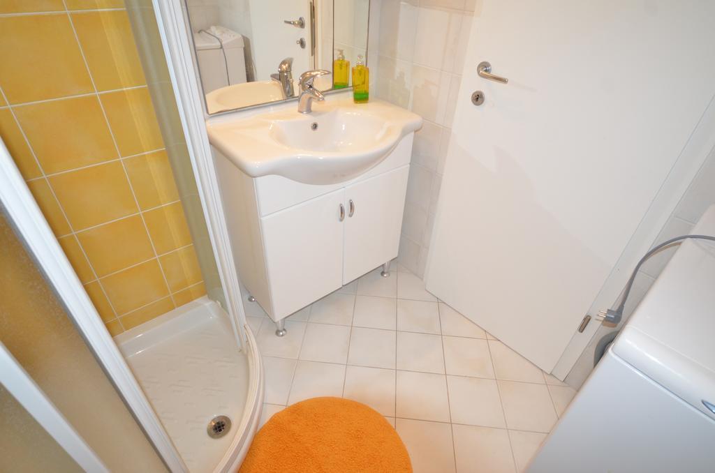 Apartment Anna Borik Rovinj Exterior photo